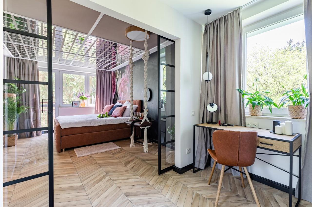 Secret Garden Apartment Warsaw Exterior photo
